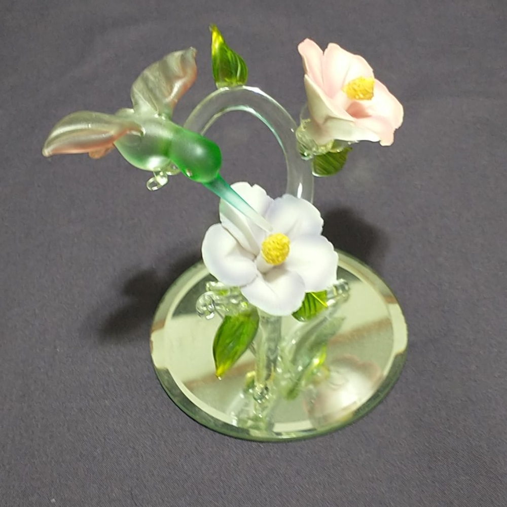 Crystal hummingbird figurine